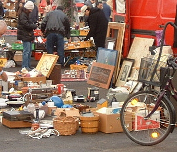 © Flohmarkt - Peng / wikipedia © Flohmarkt - Peng / wikipedia